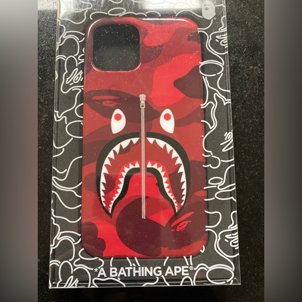 BAPE A BATHING APE ABC CAMO SHARK IPHONE RED 12/12 PRO CASE.
